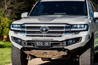 TOYOTA LAND CRUISER 300 FRONT BUMPER - RHINO 4X4 UNITED STATES