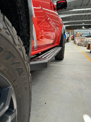 FORD RANGER RAPTOR 2023+ ROCK SLIDER - RHINO 4X4 UNITED STATES